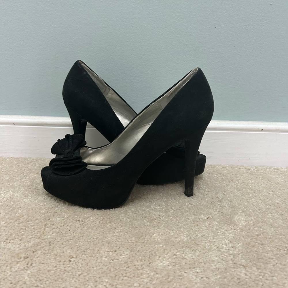 Guess heels